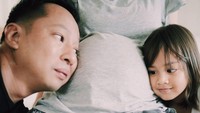 Dalam 24 jam terakhir, Ringgo Agus Rahman mengunggah momen-momen menemani Sabai Morscheck. (Foto: dok. Instagram @ringgoagus) 
