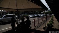 Meskipun libur panjang, masyarakat harus tetap menjaga dan mematuhi protokol kesehatan karena saat ini fase PSBB transisi masih diberlakukan.