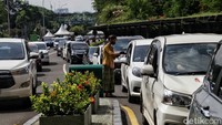 Taman Impian Jaya Ancol pun menerapkan protokol kesehatan ketat kepada pengunjungnya.