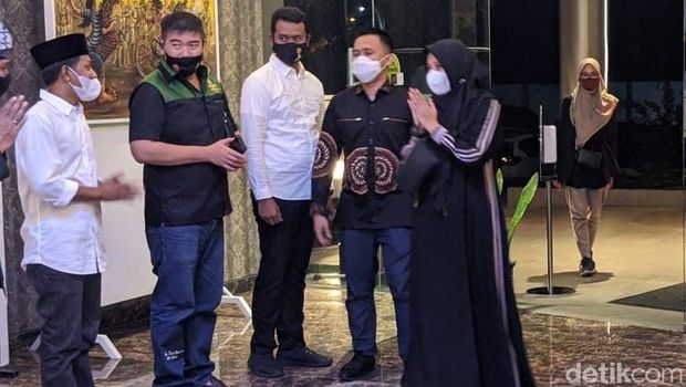 Puluhan Karya Lukis Seniman Banyuwangi Diborong Kolektor