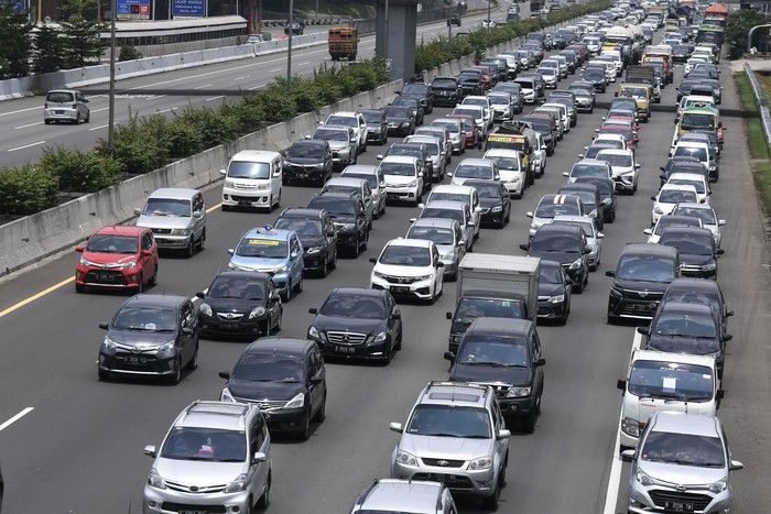 PT Jasa Marga (Persero) Tbk. catat 336.929 kendaraan telah tinggalkan Jakarta selama dua hari pada 27-28 Oktober 2020. Hal itu dipicu oleh momen libur panjang.