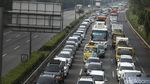 Foto: Tol JORR Arah Cikampek Pagi Ini Macet Parah
