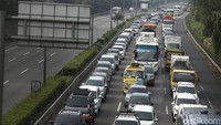 Libur nasional Maulid Nabi dan cuti bersama yang ditetapkan pemerintah sejak (28/10) kemarin membuat warga Ibu Kota dan sekitarnya memanfaatkan waktu libur untuk bepergian, meski kondisi pandemi COVID-19 belum berakhir.