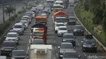 Foto: Tol JORR Arah Cikampek Pagi Ini Macet Parah