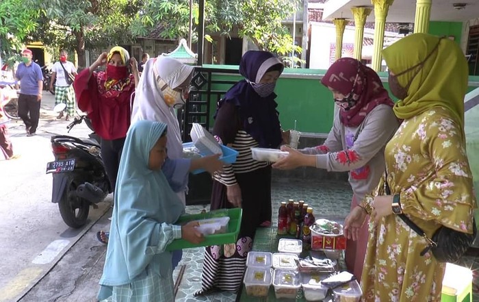 5 Fakta Tradisi Weh-wehan Saat Peringatan Maulud Nabi