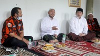 Memperingati HUT ke-61 Organisasi Masyarakat Pemuda Pancasila (PP), puluhan pengurus Majelis Pimpinan Cabang (MPC) Jakarta Selatan, melaksanakan program wakaf 500 Al Quran ke sejumlah pondok pesantren. Foto: dok. PP