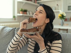 7 Cara Mengurangi Hasrat Makan Gula Berlebihan