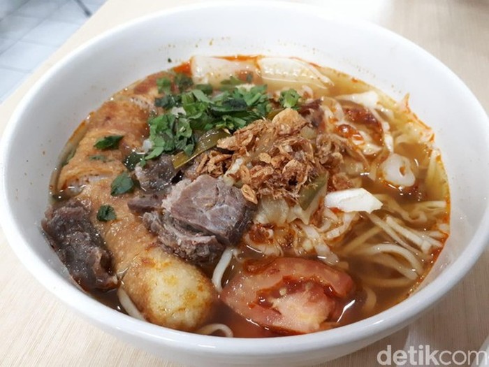 5 Tempat Makan Soto Mie Enak di Bogor, Termasuk yang Nonhalal! 5 Tempat Makan Soto Mie Enak di Bogor, Termasuk yang Nonhalal!