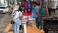 Fitri wisatawan asal Jakarta mengatakan, ia memilih Bandung sebagai tujuan wisata, karena banyak tempat wisatanya.