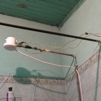 Wah kalau desain shower kamar mandinya kayak gini sih malah bikin jadi ngeri yaa.. Foto: Reddit/@EthicalReasoning