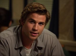 Sinopsis Empire State, Dibintangi Dwayne Johnson dan Liam Hemsworth