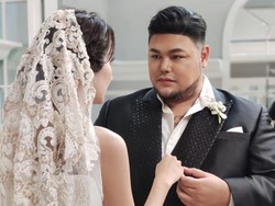 Intip 7 Foto Prewedding Ivan Gunawan dengan Juara Kontes Kecantikan