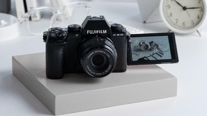 Fujifilm X-S10