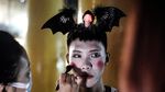 Halloween di Wuhan: Parade Mobil Hias dan Kostum Seram