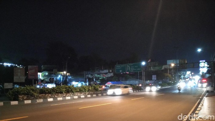 Jalan Raya Puncak menuju Ciawi