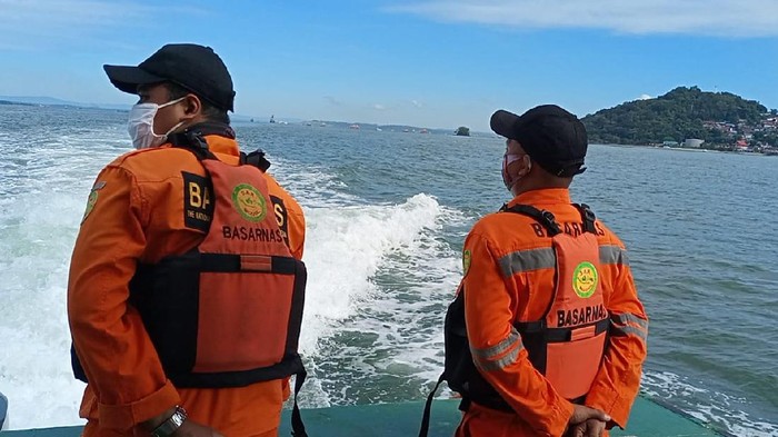 Kapal Nelayan Terbalik di Teluk Balikpapan, 2 Orang Hilang (Foto: dok. Istimewa)