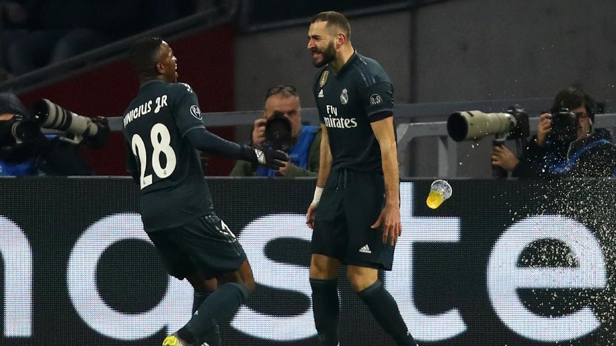 Karim Benzema meminta maaf ke Vinicius Junior. (Foto: Getty Images/Dean Mouhtaropoulos)