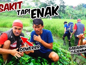 Main ke Sawah, YouTuber Ini Makan Gabah Padi Goreng Tepung
