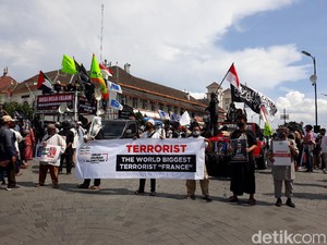 Massa Demo di Yogya Tuntut Presiden Prancis Minta Maaf ke Umat Islam