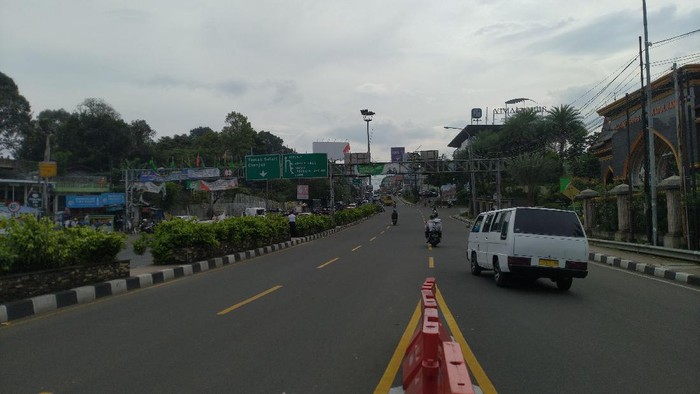 One way di Puncak Bogor pagi ini, Jumat (30/10). (Foto: Sachril/detikom)