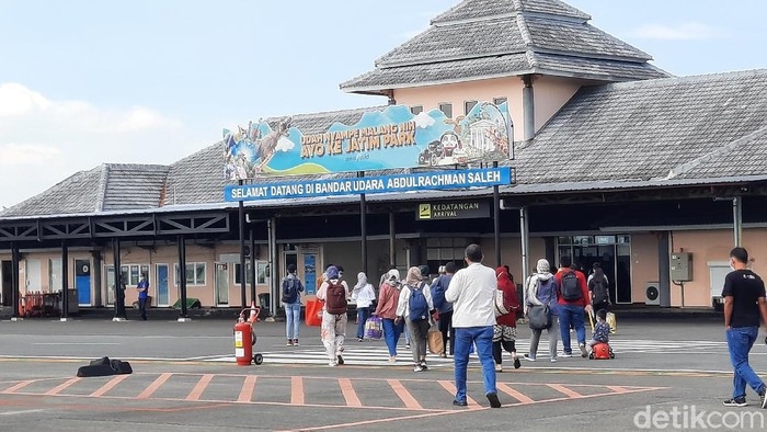 Pengalaman Naik Pesawat Jakarta-Malang saat Cuti Bersama