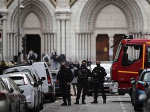 Prancis Tangkap Tiga Orang Terkait Penusukan di Nice