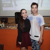 Walaupun wajahnya jarang terekspos, ternyata Stefan William dan adiknya, Jennifer cukup kompak. Jika diperhatikan, wajah keduanya pun sangat mirip. Foto: Instagram/@jenniferjiavery