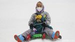 Serunya Main Salju Bersama Kaluarga di Trans Snow World Bekasi