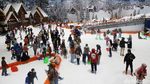 Serunya Main Salju Bersama Kaluarga di Trans Snow World Bekasi