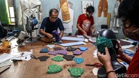 Rumah produksi Kreasi Anak Indonesia hanya membuat masker dengan motif batik.
