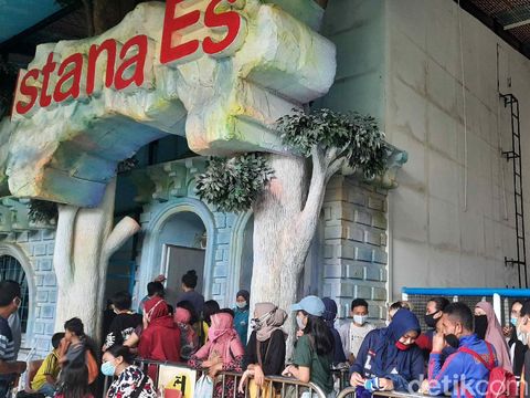Wahana di Atlantis Land surabaya