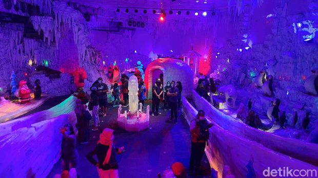Wahana di Atlantis Land surabaya
