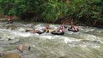 Yang Segar dan Menantang di Ciamis: Sedekan River Tubing