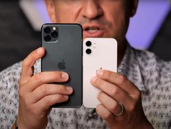 Wujud iPhone 12 Mini yang Tak Laku Sampai Pangkas Produksi