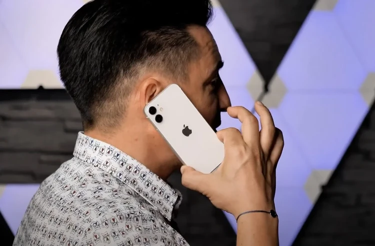 wujud iPhone 12 mini wujud iPhone 12 mini terungkap lewat video hands-on