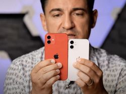 Wujud iPhone 12 Mini yang Tak Laku Sampai Pangkas Produksi