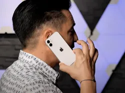 Wujud iPhone 12 Mini yang Tak Laku Sampai Pangkas Produksi