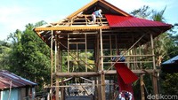 Yang Kedua peningkatan kualitas rumah tidak layak huni di sepanjang koridor menuju lokasi pariwisata.