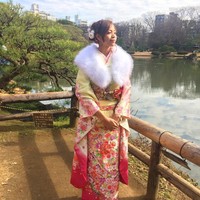 Ini bukan hanya tentang rasisme tapi ada diskriminasi terhadap usia ketika COVID-19 terjadi jadi aku ingin bilang pada orang-orang bahwa kita tidak seharusnya menilai orang dari penampilan tapi mengerti mereka, mengerti satu sama lain. Itu adalah kunci berakhirnya diskriminasi. Aku ingin menyebarkan itu. Terima kasih, lanjutnya. Foto: Instagram @aishatochigi