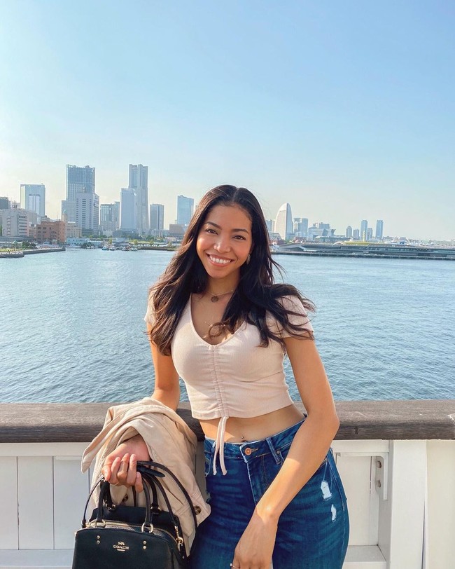 Aisha Harumi memiliki ibu Jepang dan ayah Ghana. Ia lebih banyak menghabiskan waktu di Jepang tapi sering juga bekerja voluntir di Ghana. Foto: Instagram @aishatochigi