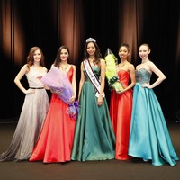 Meski jarang terjadi sebelumnya, uniknya Aisha Harumi Tochigi bukan satu-satunya wanita berdarah campuran dalam ajang dan babak final tahun ini. Posisi runner-up dimenangkan oleh Raimu Kaminashi yang keturunan Nigeria dan posisi runner-up kedua diberikan pada Yuki Sonoda yang keturunan Filipina. Foto: Instagram @aishatochigi