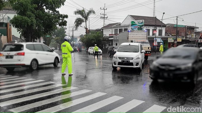 Arus lalin Kota Batu terjadi kepadatan menuju Kota Malang dan Karangploso
