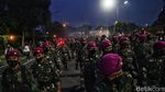 Catatan Oke Marinir Tertibkan Demonstran Tanpa Kekerasan