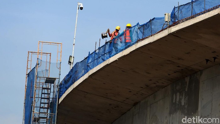 Ditarget Desember 2020, Pembangunan Flyover Cakung Dikebut Pembangunan flyover Cakung, Jakarta Timur, terus dikebut. Pengerjaan flyover ini ditargetkan rampung Desember 2020.
