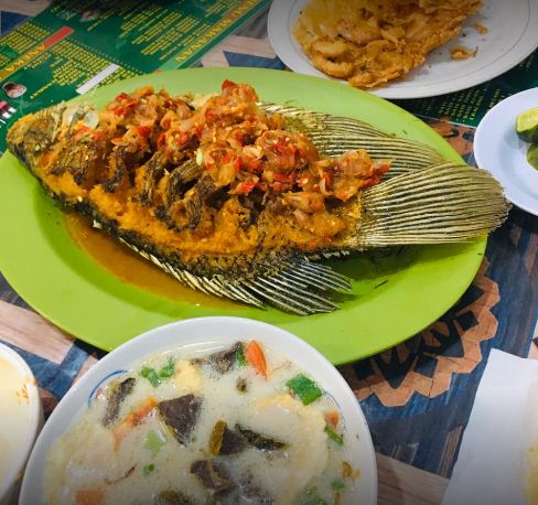 5 Tempat Makan Enak di TMII, Tawarkan Pecel Madiun hingga Patin Bakar