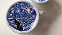 Lukisan wajah Vincent Van Gogh dan The Starry Night berhasil dibuat olehnya. Nampak seperti lukisan aslinya, padahal hanya di atas busa susu. Foto: Instagram @leekangbin91