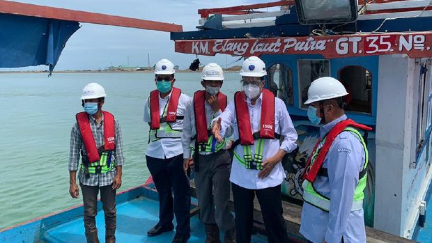 Menhub Budi Karya tinjau pembangunan pelabuhan Patimban