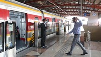 Orange Line mencakup total jarak 27 km dan memiliki 26 stasiun termasuk 24 halte layang dan dua stasiun bawah tanah. Foto: Dok. Xinhua/Liu Tian