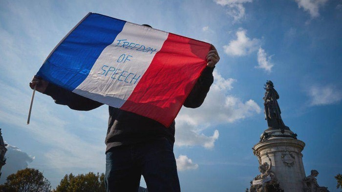 Prancis: Yang perlu diketahui soal sekularisme, karikatur Nabi Muhammad, separatisme Islam, sikap Macron dan tiga serangan teror dalam sebulan