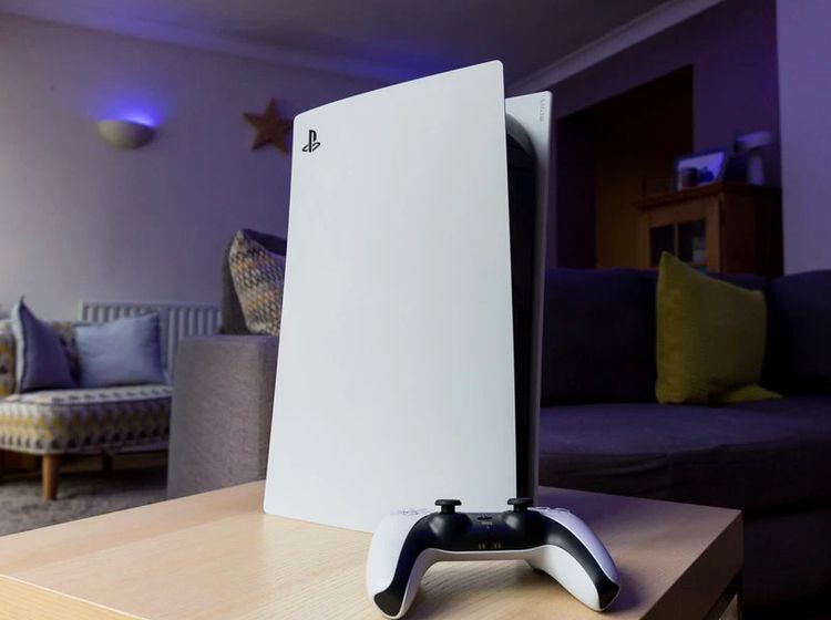 Wujud Nyata PS5, Futuristis Tapi Gambot